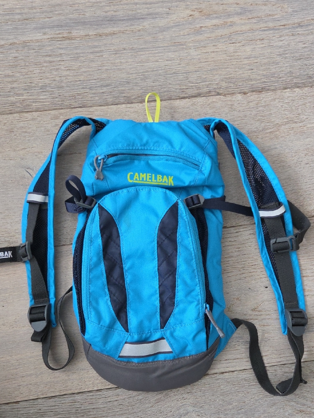 CamelBak Kid's Hydration Backpack in Bright Teal and Black